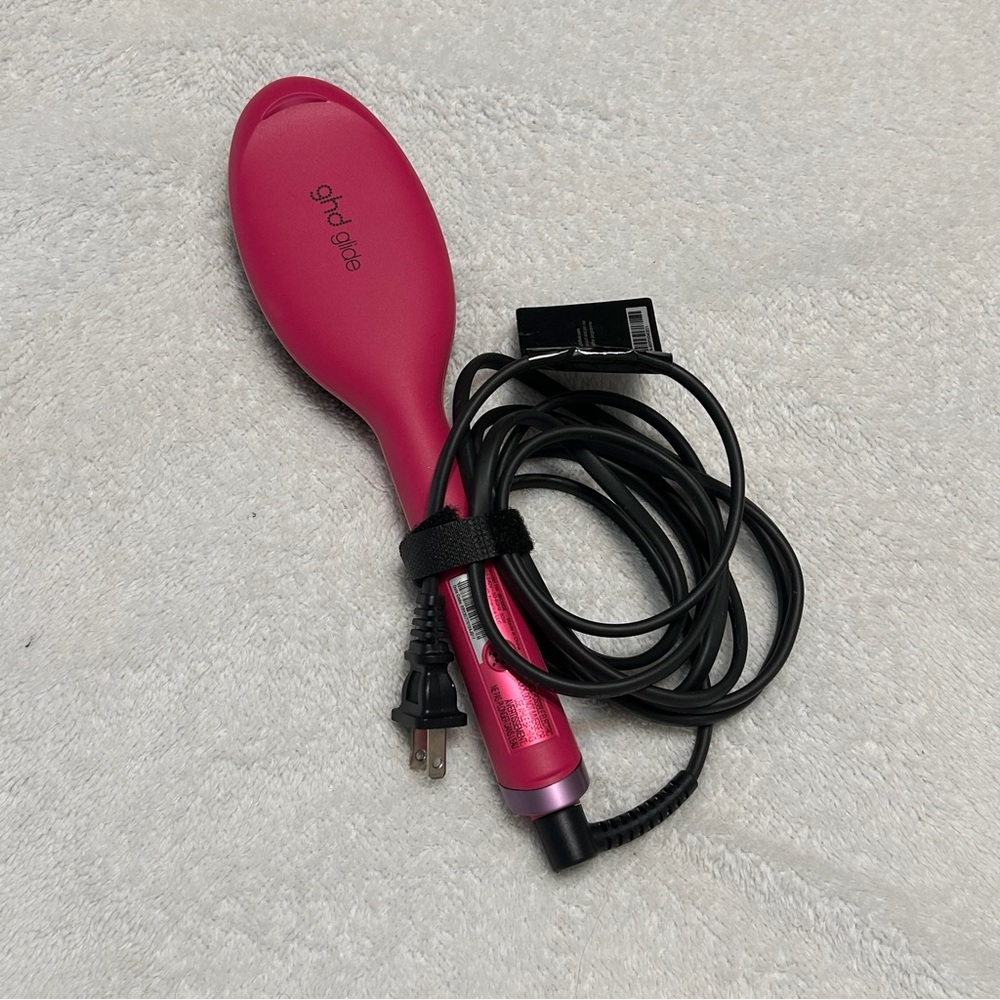 ghd Glide Hair Brush in Fuchsia